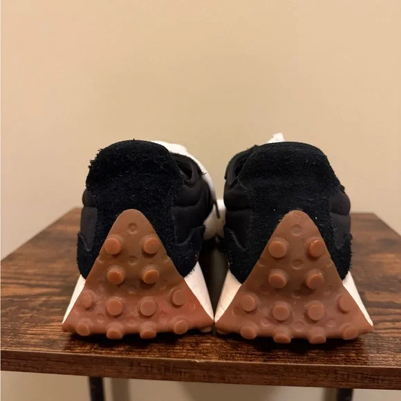 Gently worn New Balance 327s - Picture 3 of 6